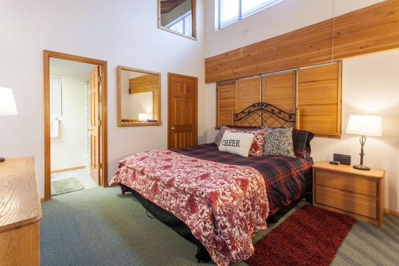 Val D'Lsere # 21 Mammoth Lakes Room photo